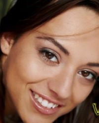 Миниатюрная шатеночка Миниатюрная шатеночка