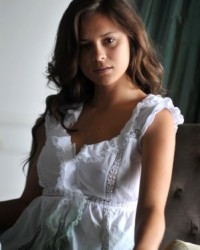 Голая девка решила раслабится Голая девка решила раслабится