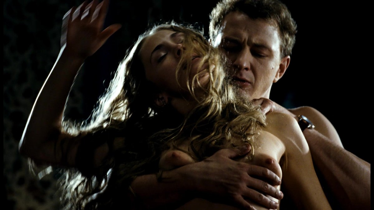 Анна Казючиц голая в фильме