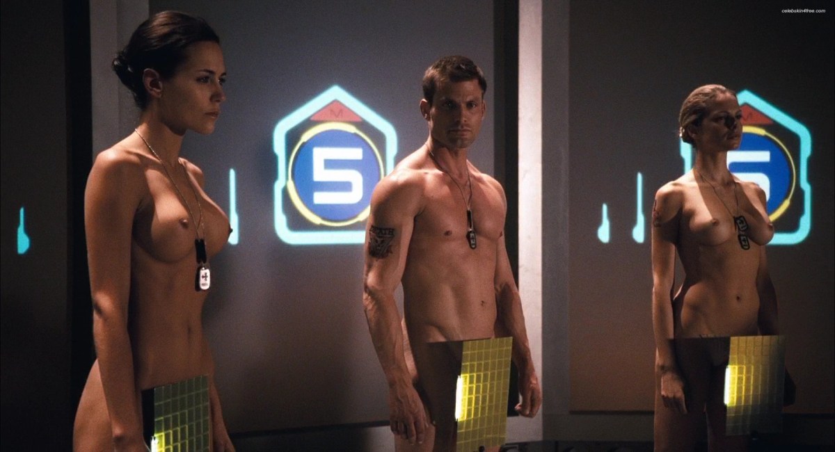 Голая Сара Коннор Терминатор