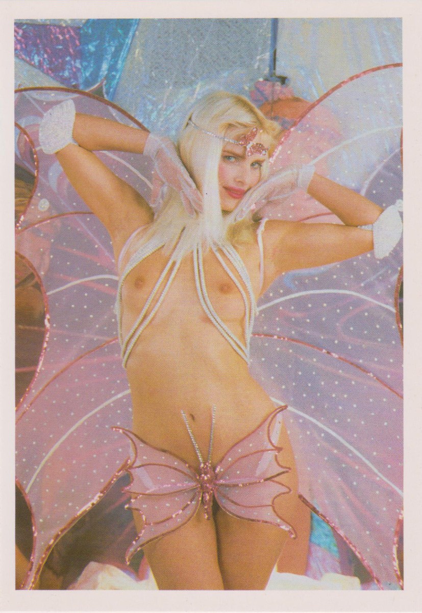 Чиччолина лижет клитор