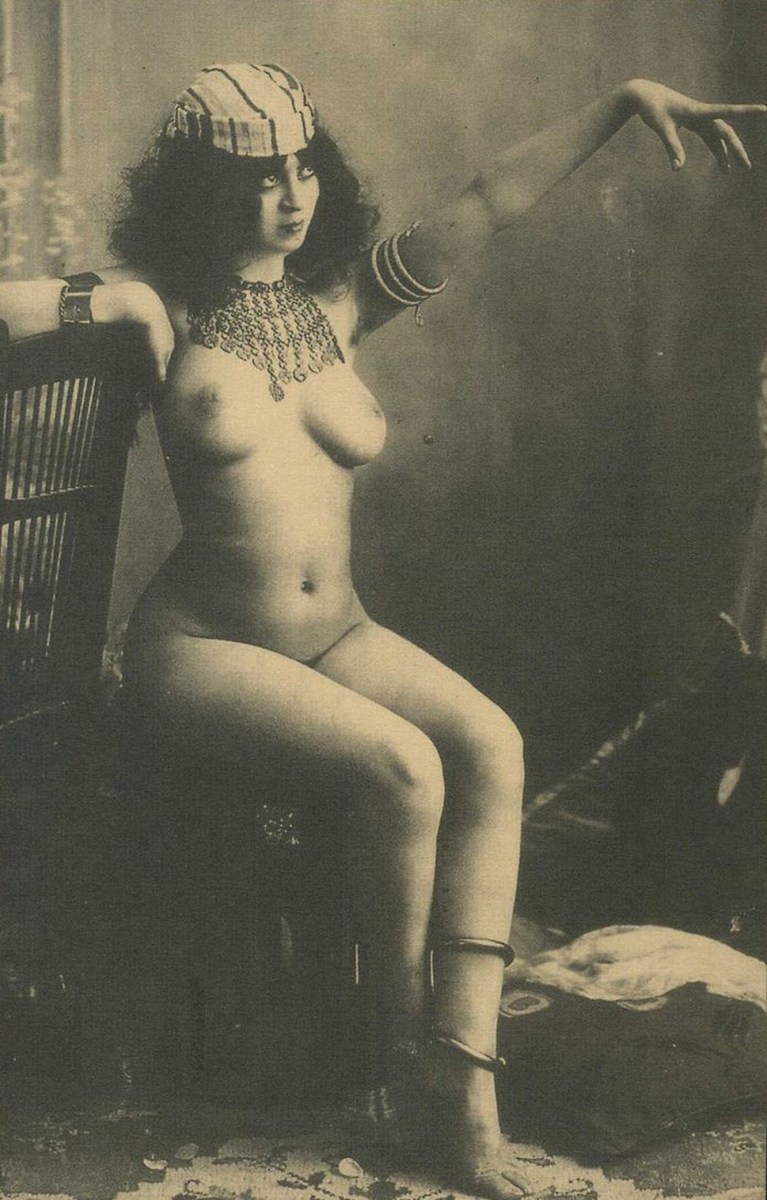 Старые порнографические снимки