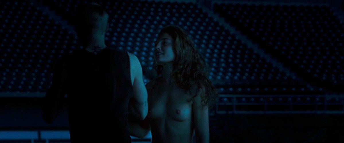 Алекса давалос голая гиф