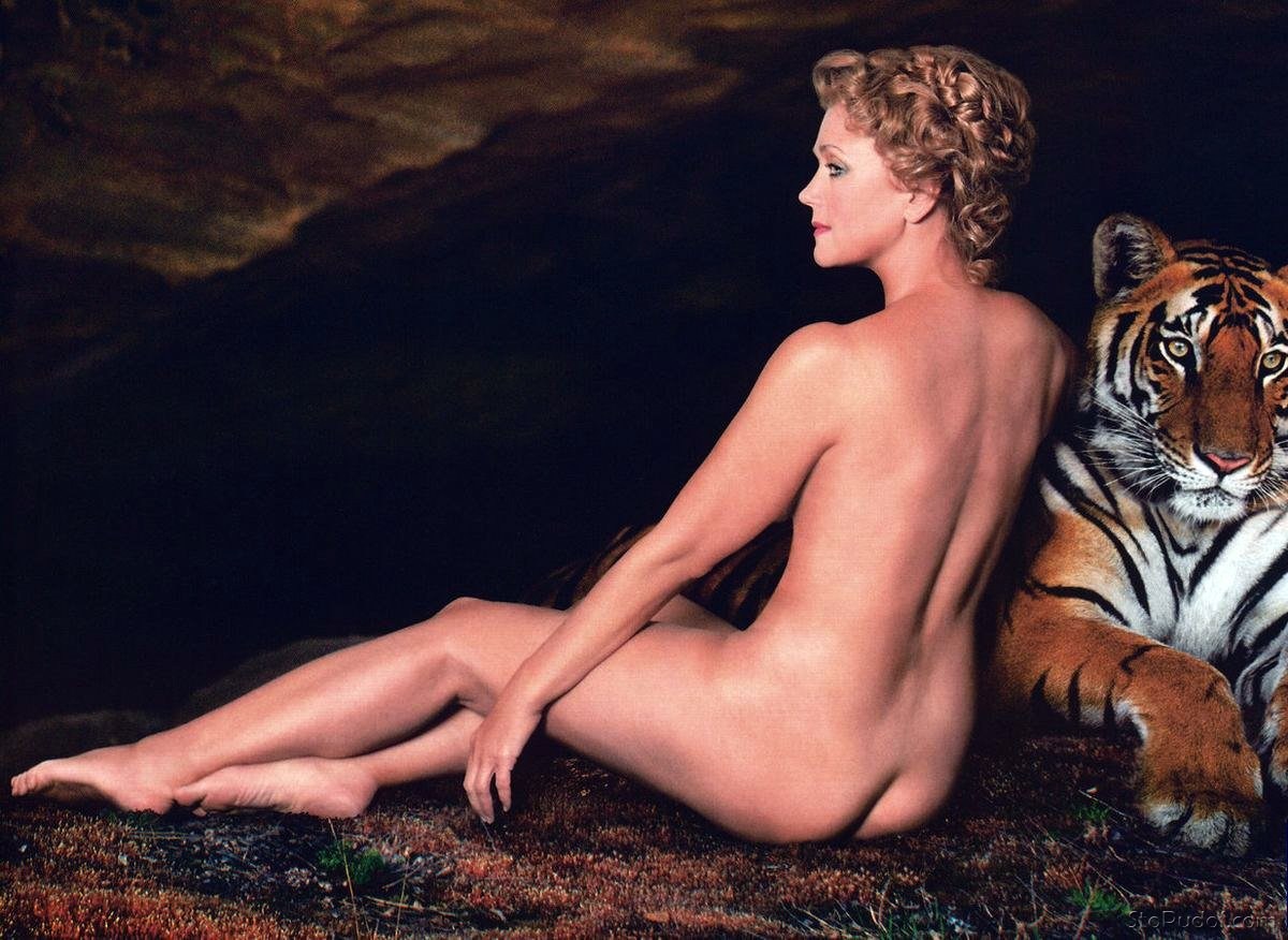 Волосатые пожилые женщины ретро