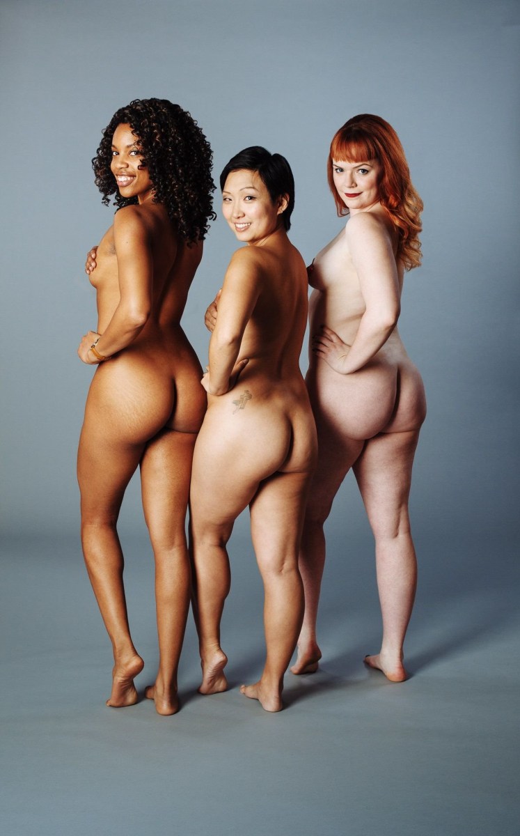 Много красивых и голых девчонок