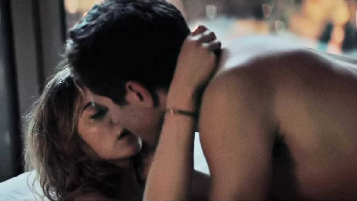 Имоджен Путс откровенно nude в фильмах