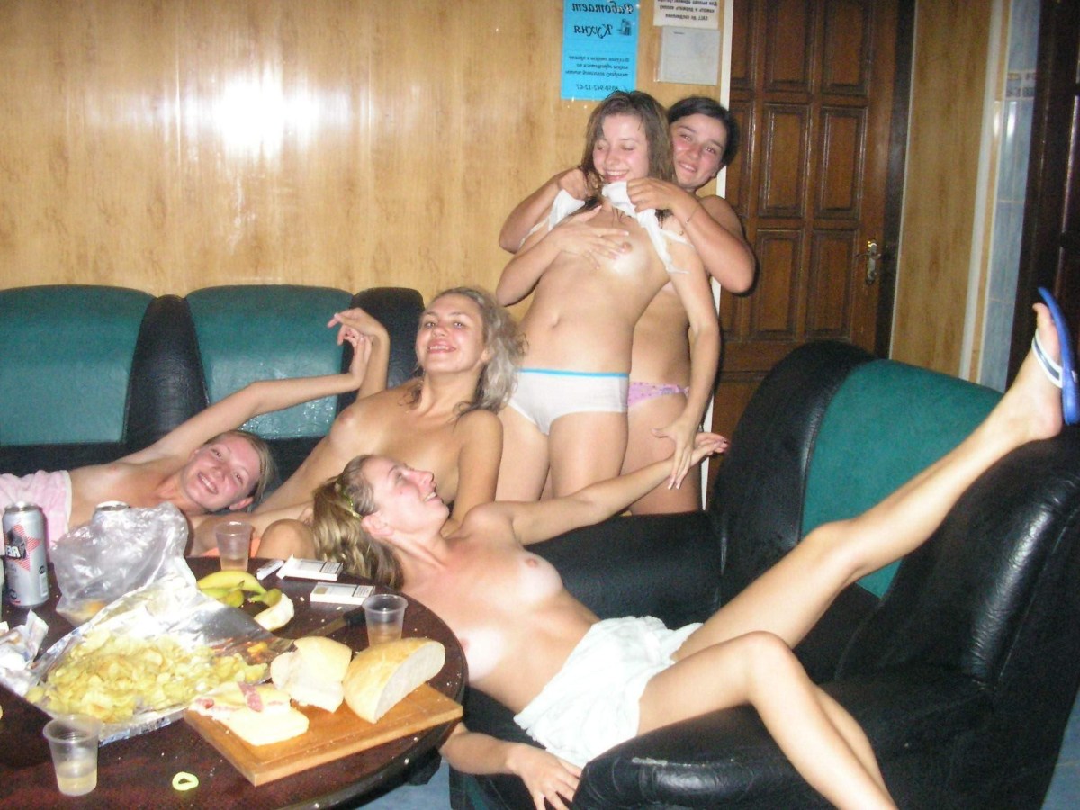 Голый девичник в бане частное