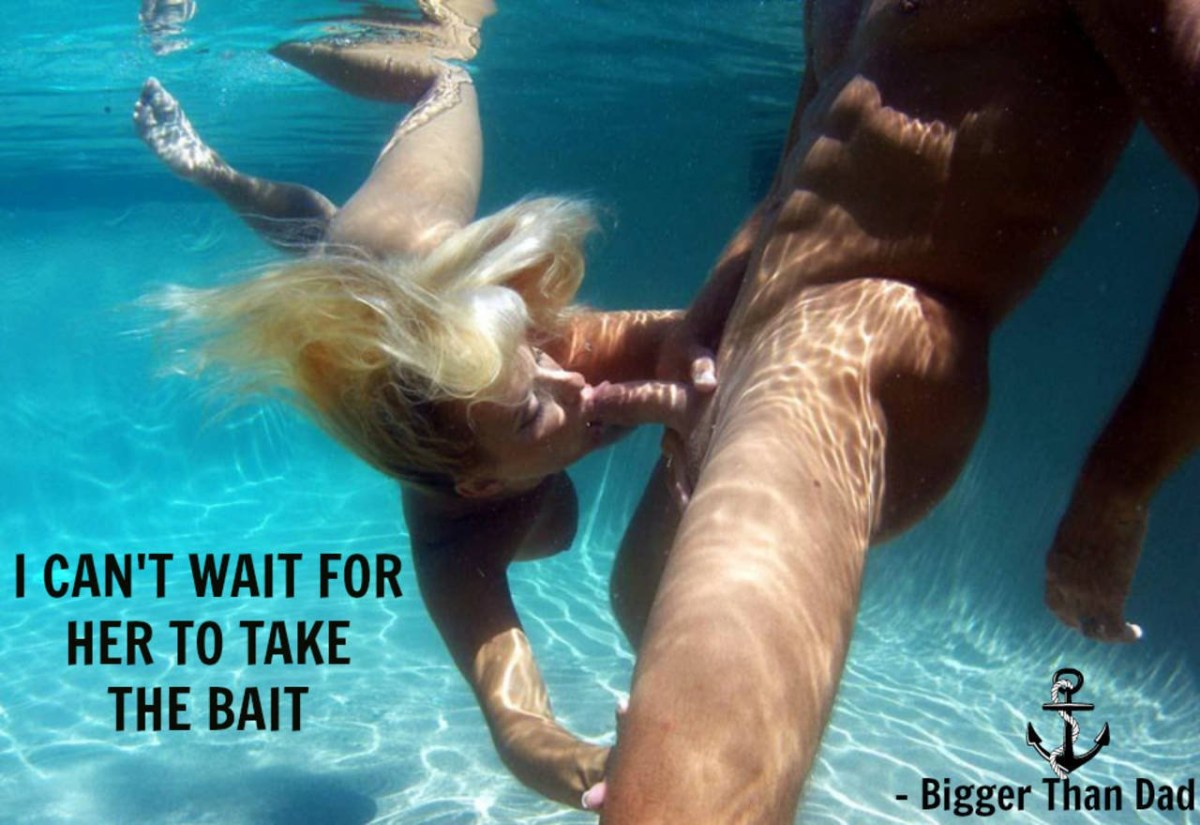 Голые под водой крупно