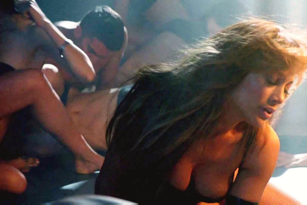 Дженнифер Лопес голая в фильме поклонник