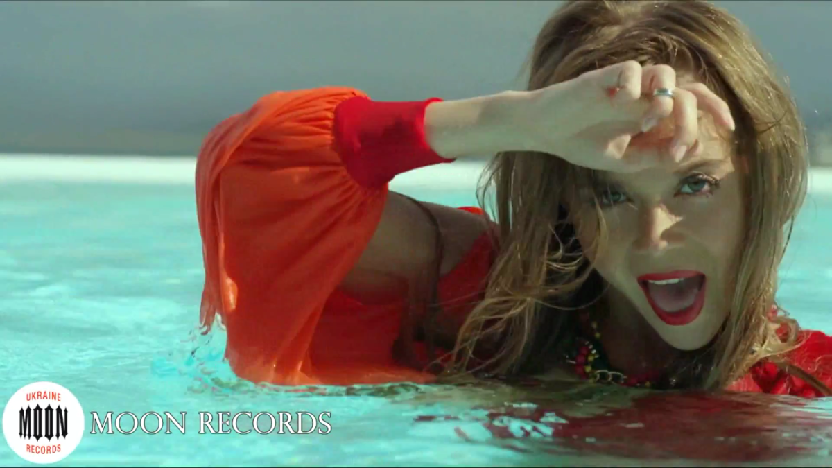 Голая Вероника фастерова в кафе