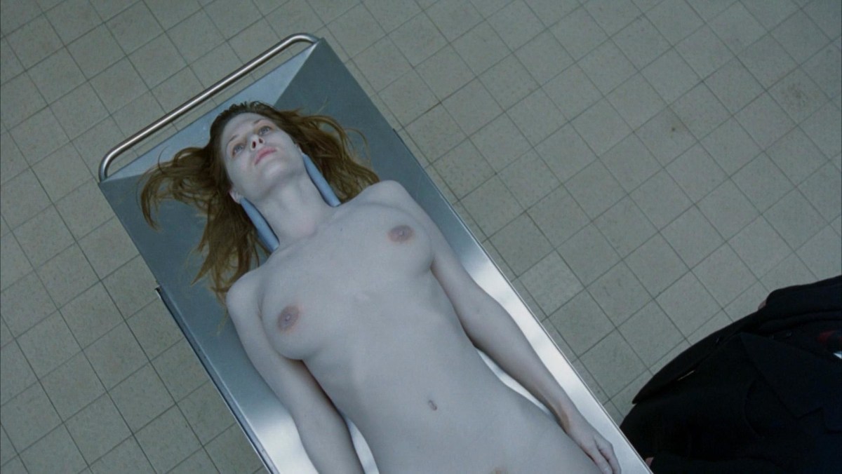 Голые связанные на природе