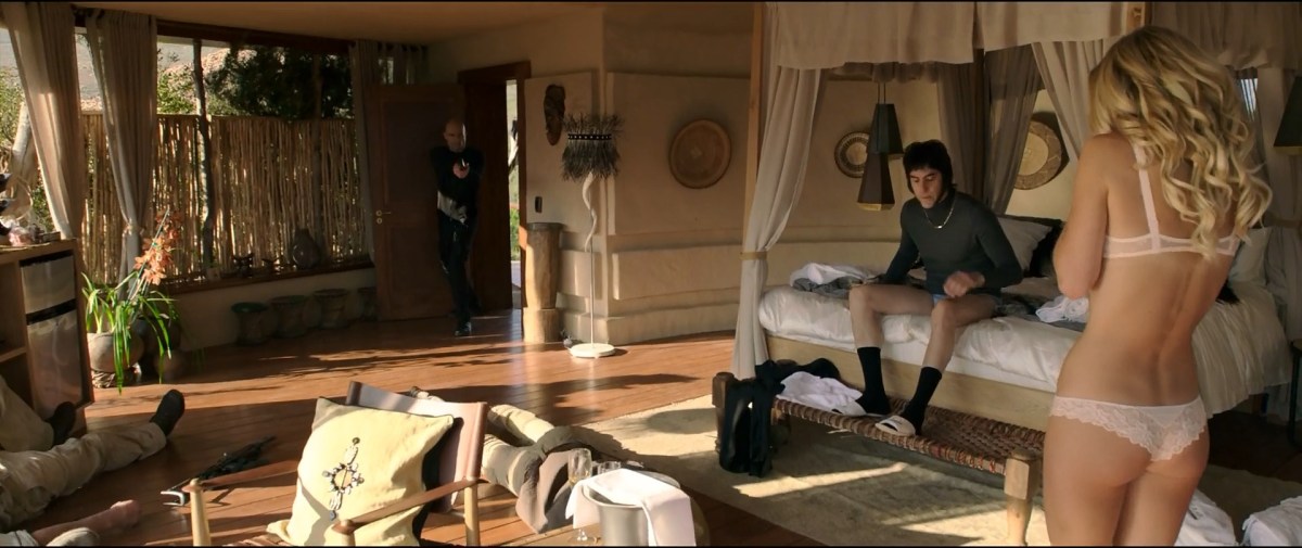 Аннабелль Уоллис братья из Гримсби