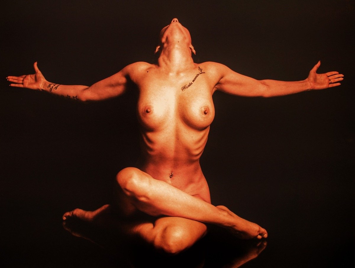 Vanessa Veracruz Cassidy Klein Alix Lynx and Kendra James Yoga nude