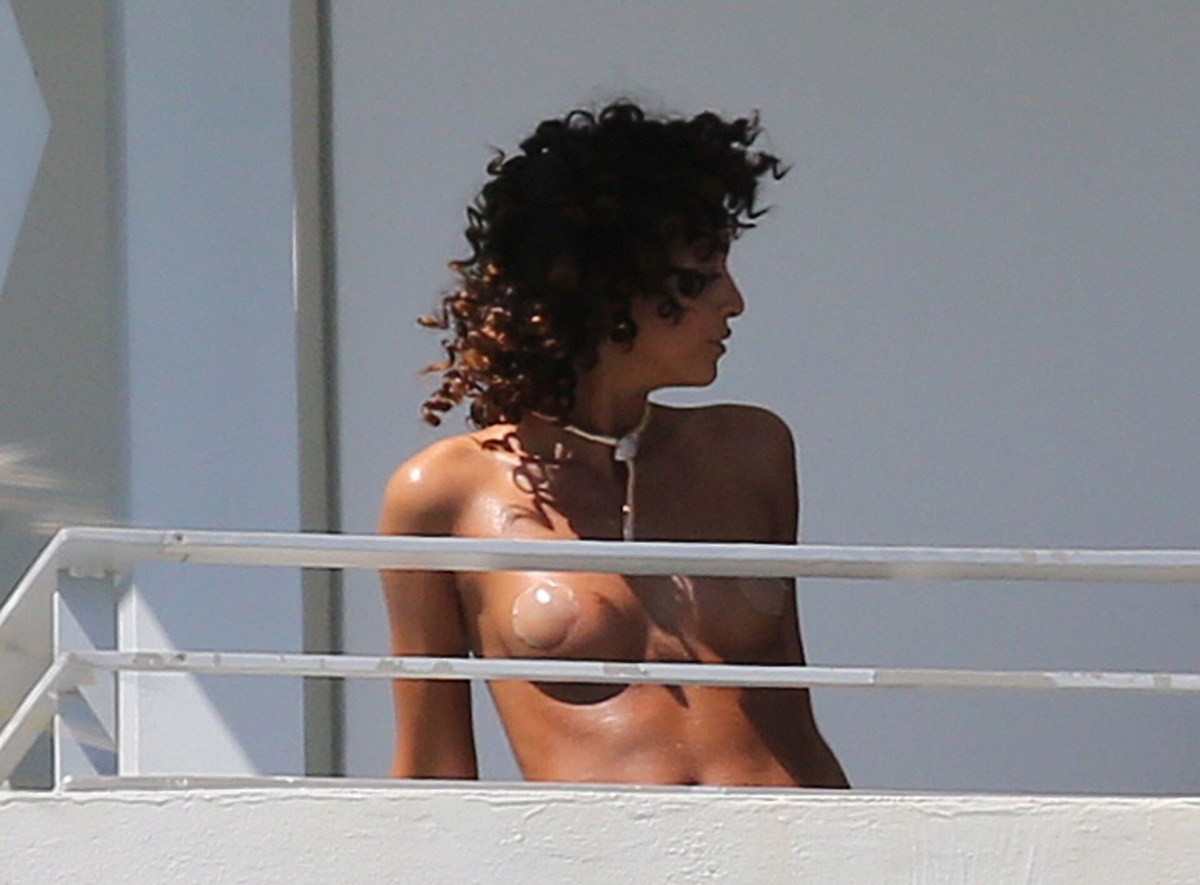 Кирси Клемонс обнаженка