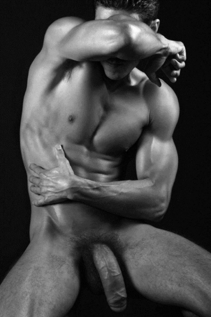 Голые мужчины порноактеры на природе