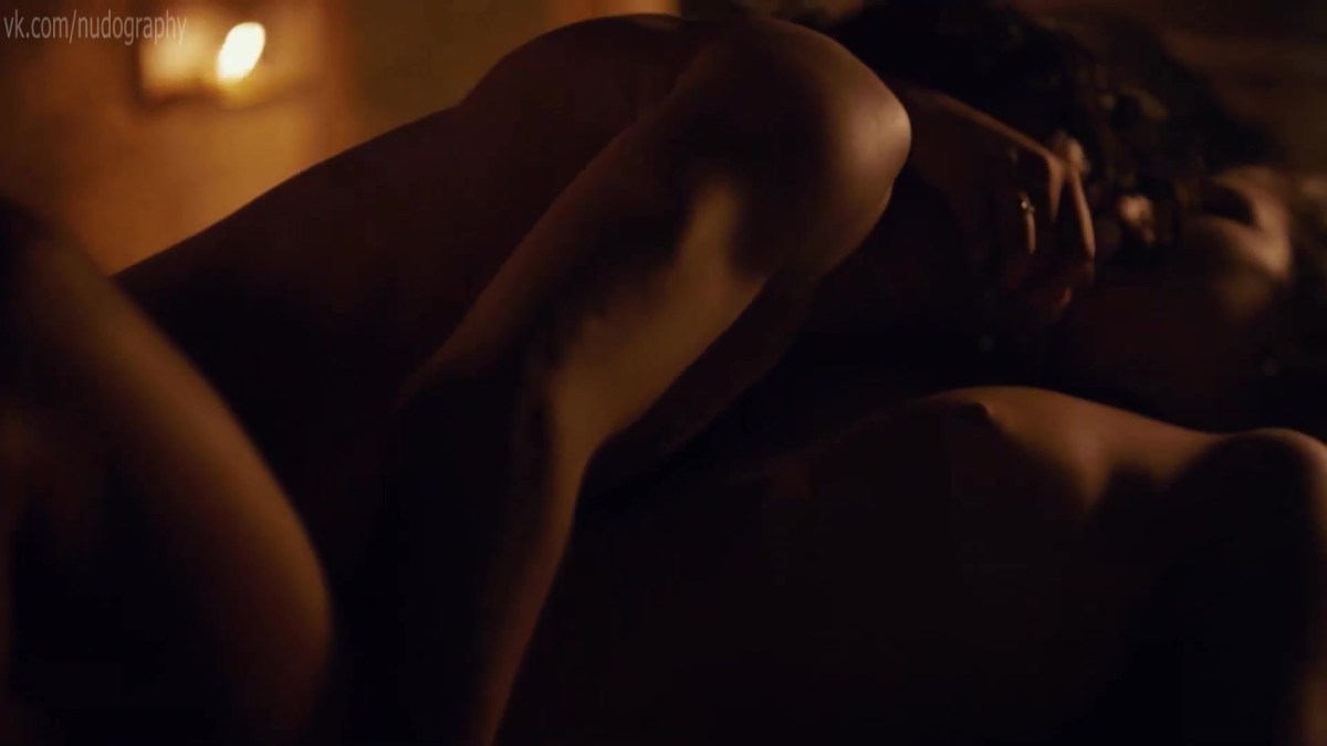 Голая Юлия Энгельбрехт