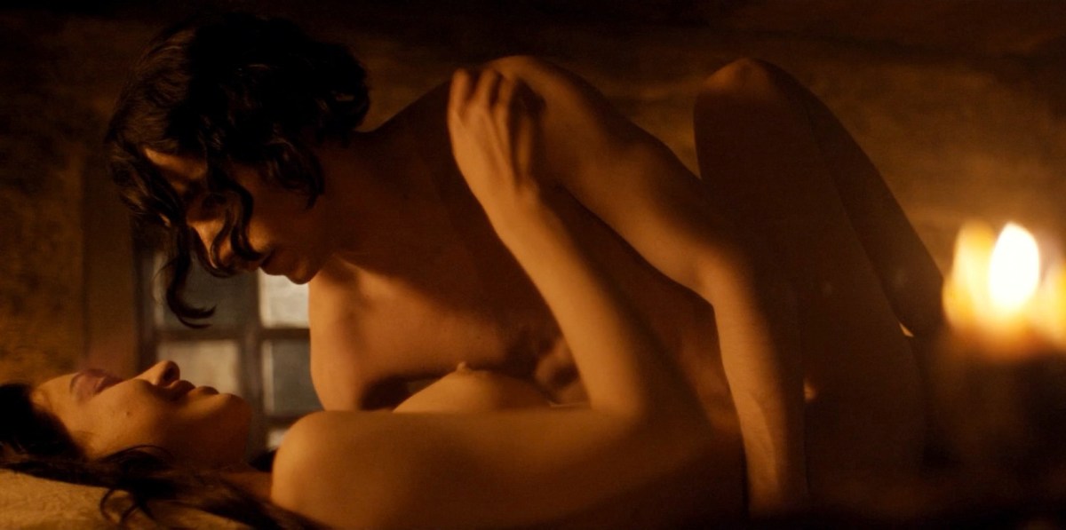 Виржини Ледуайен постельная сцена
