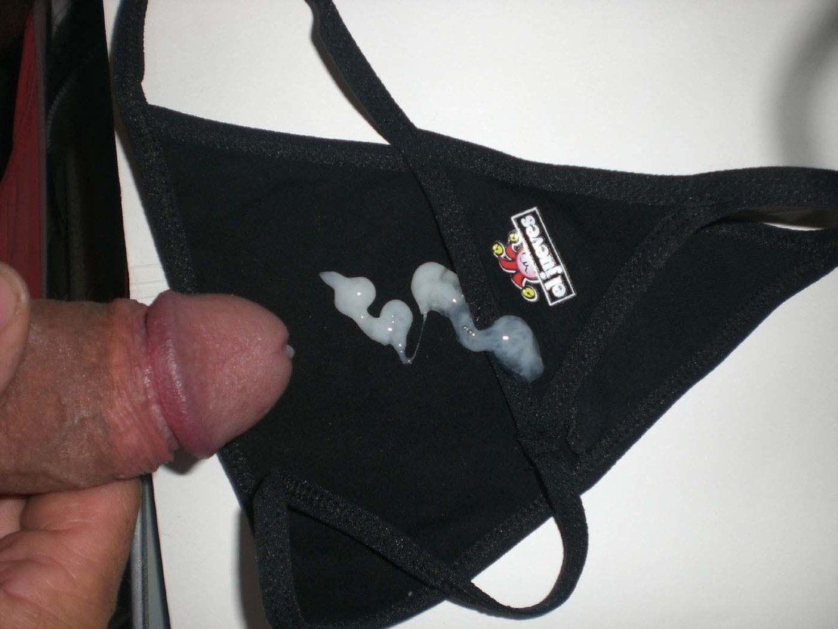 Мастурбация девушек вид снизу