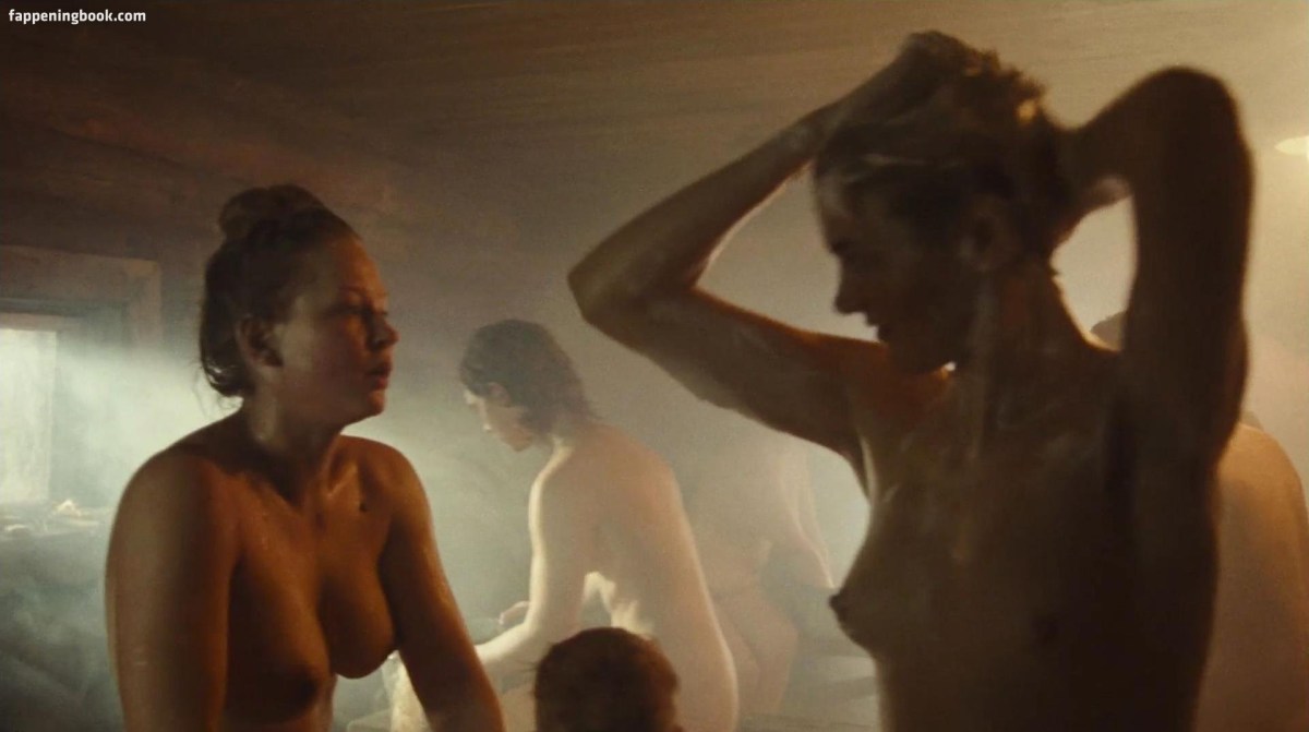 Анастасия Уколова-Зенкович голая