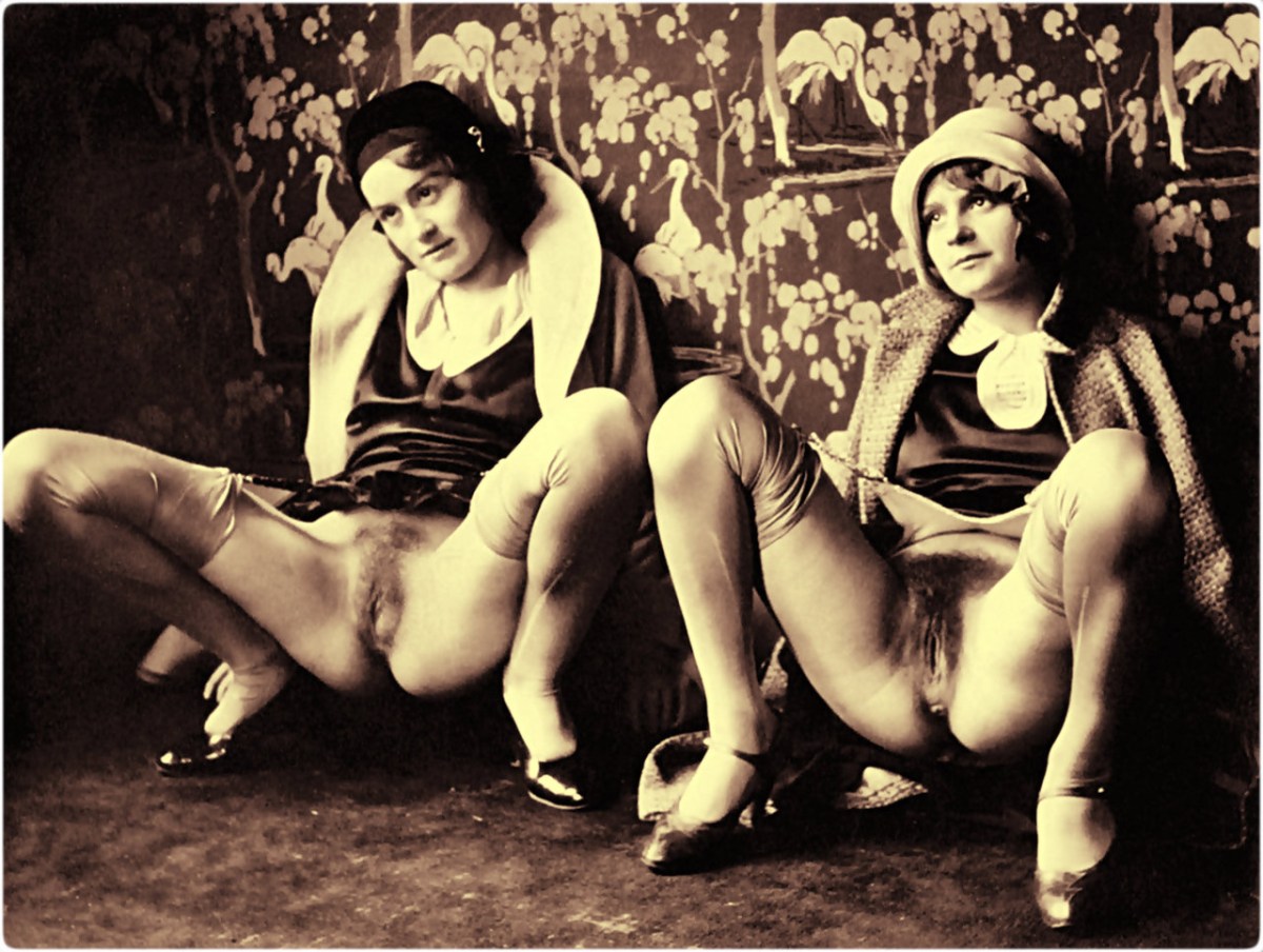 Ретро голые женщины порнография