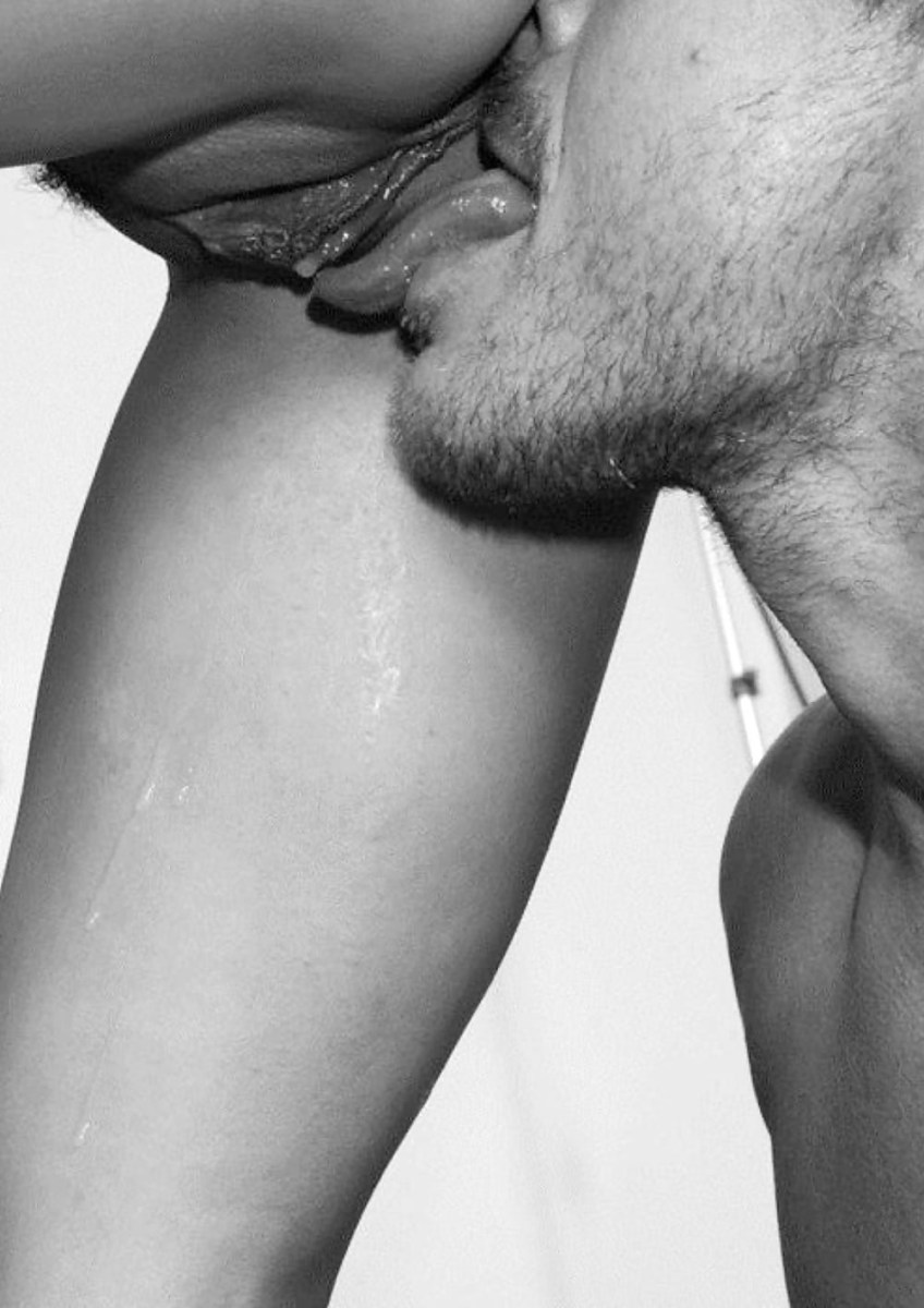 Эротические ласки втроем