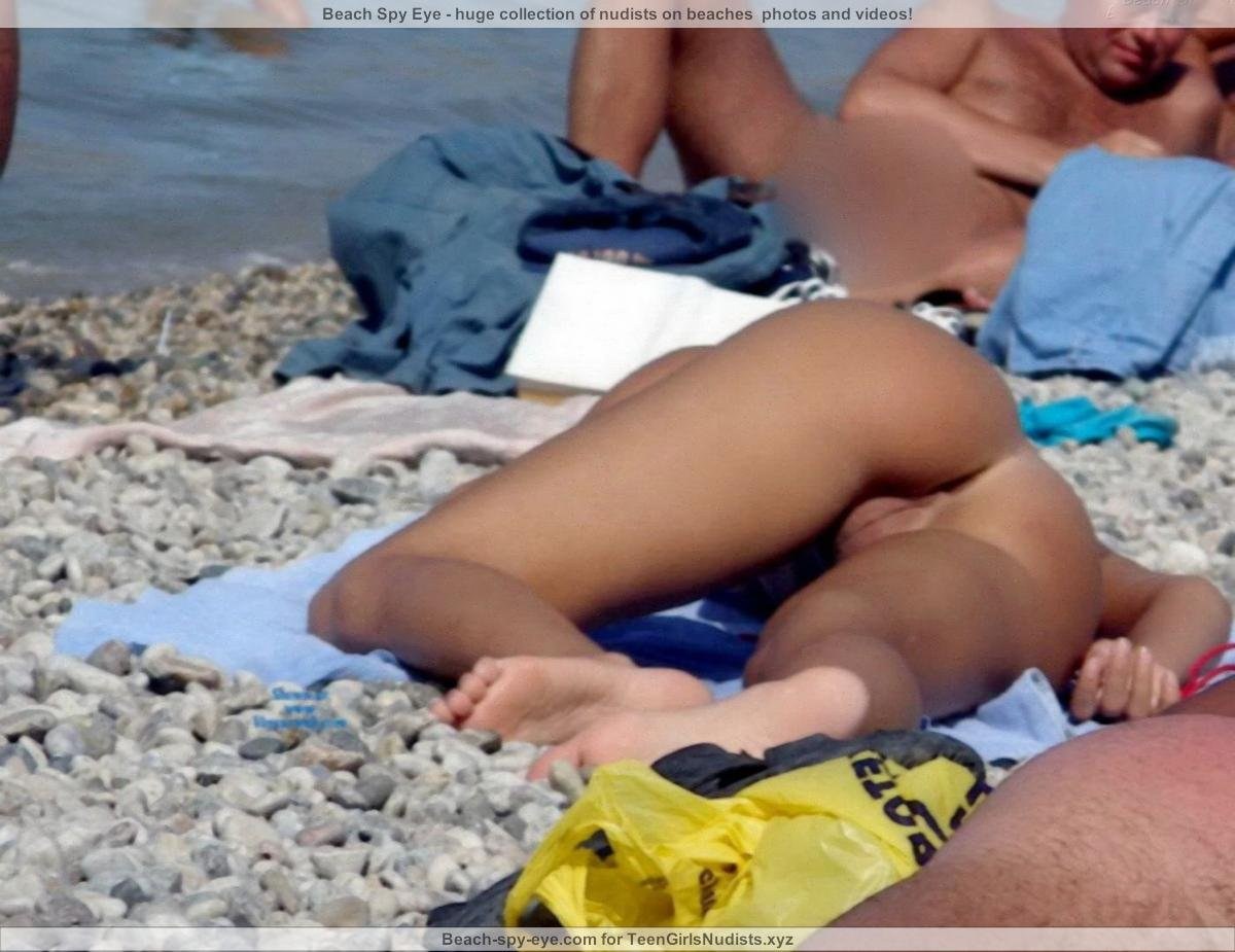 Голые на пляже подглядывание
