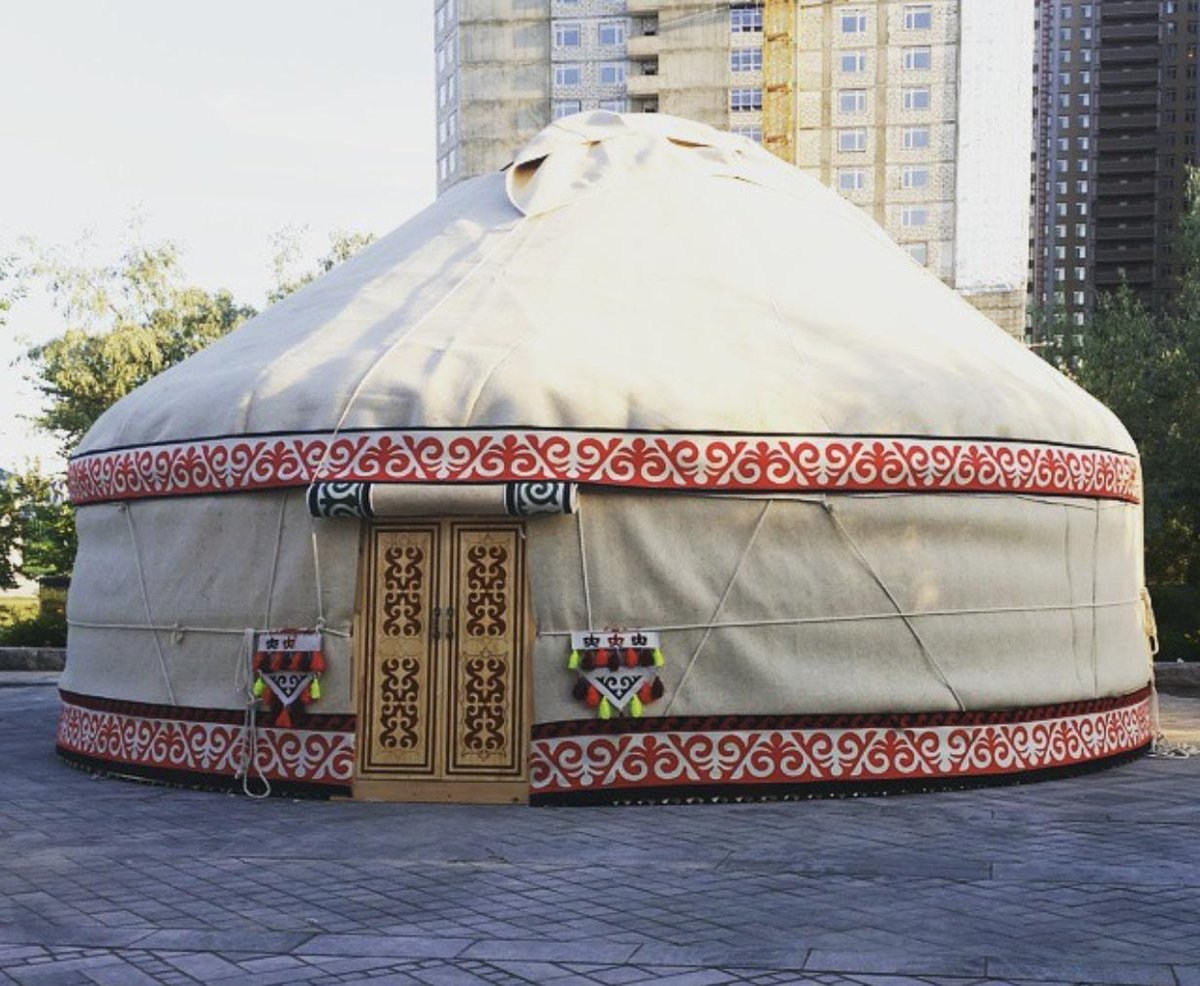 Бурятская юрта убранство