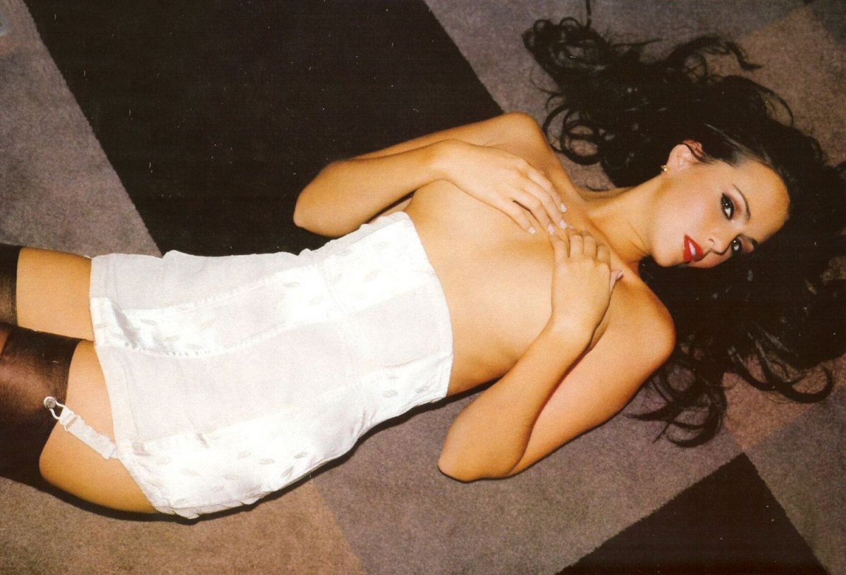 Дженнифер Моррисон голая