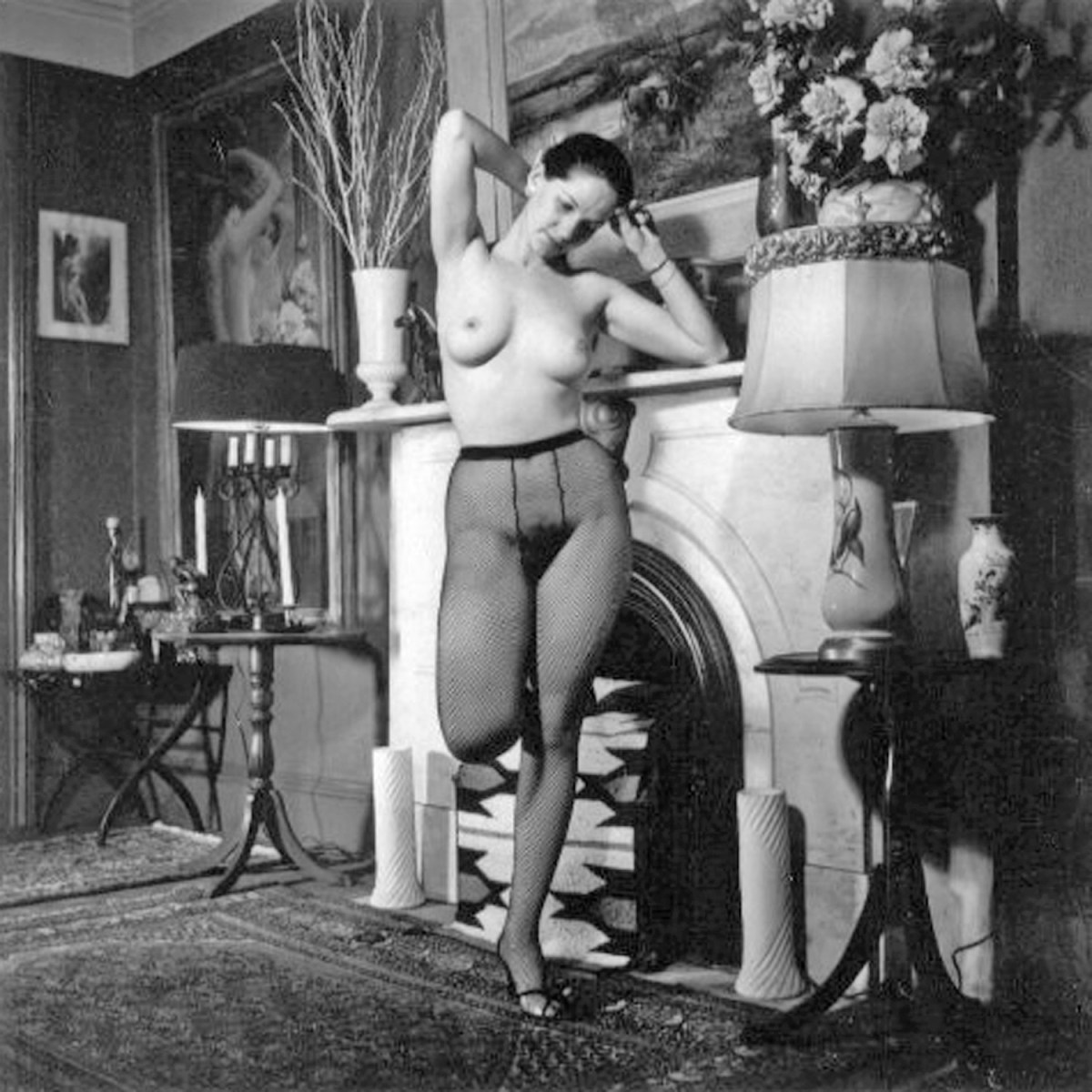 Очень много голых женщин