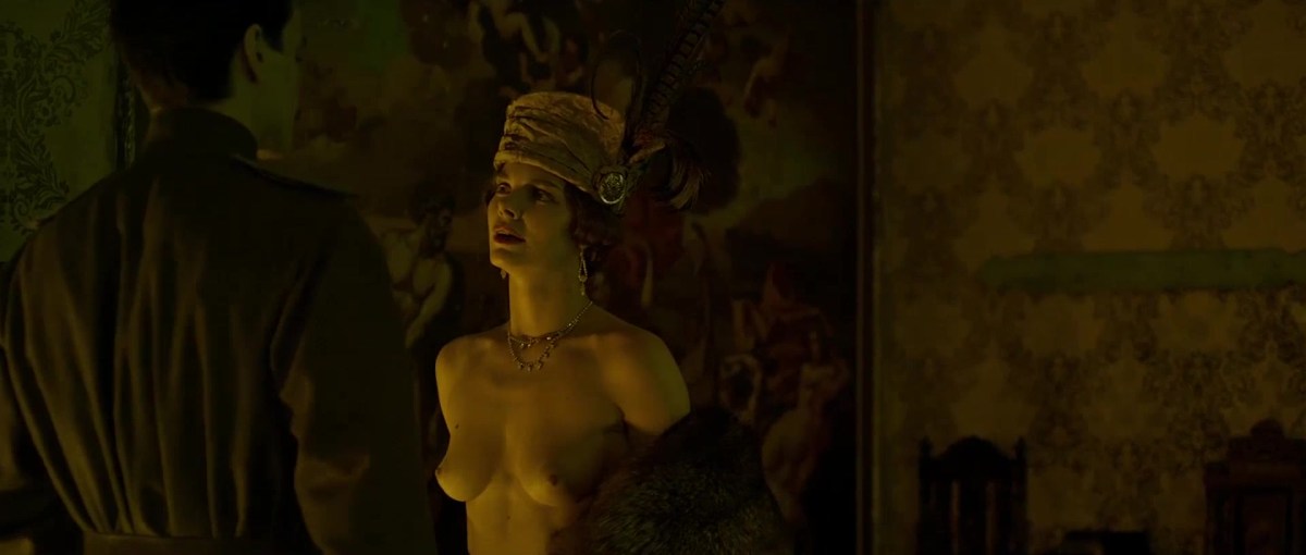 Элисон Ханниган голая киска