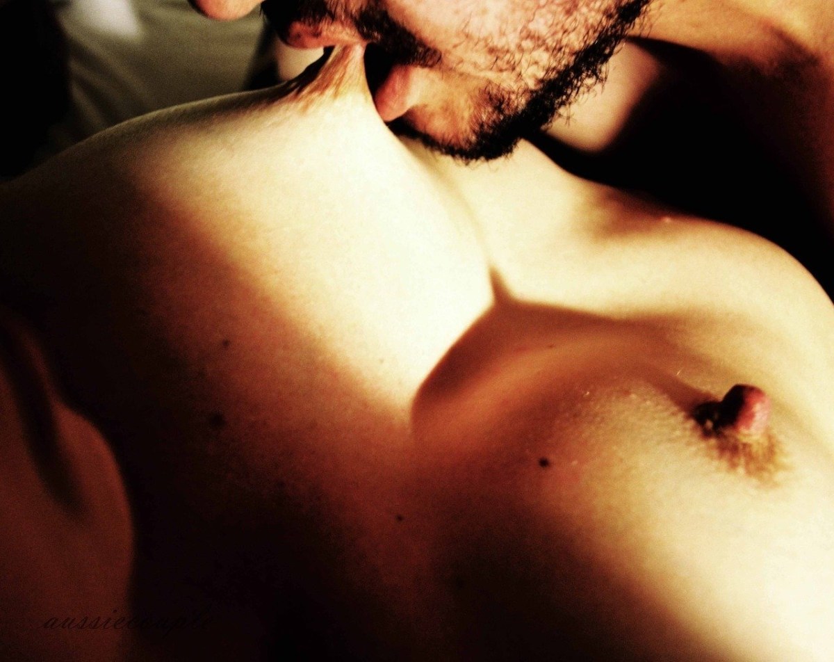 Нежные эротические ласки