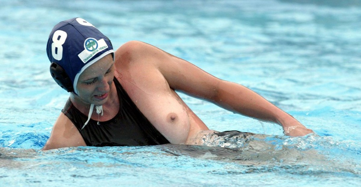 Голые спортсменки борьба