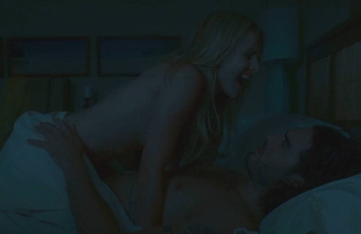 Мила Кунис голая в фильме