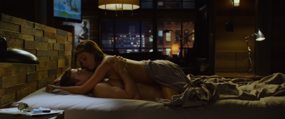 Мила Кунис голая в фильме