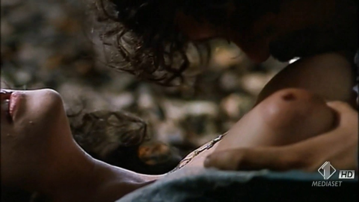 Моника Беллуччи эротические сцены