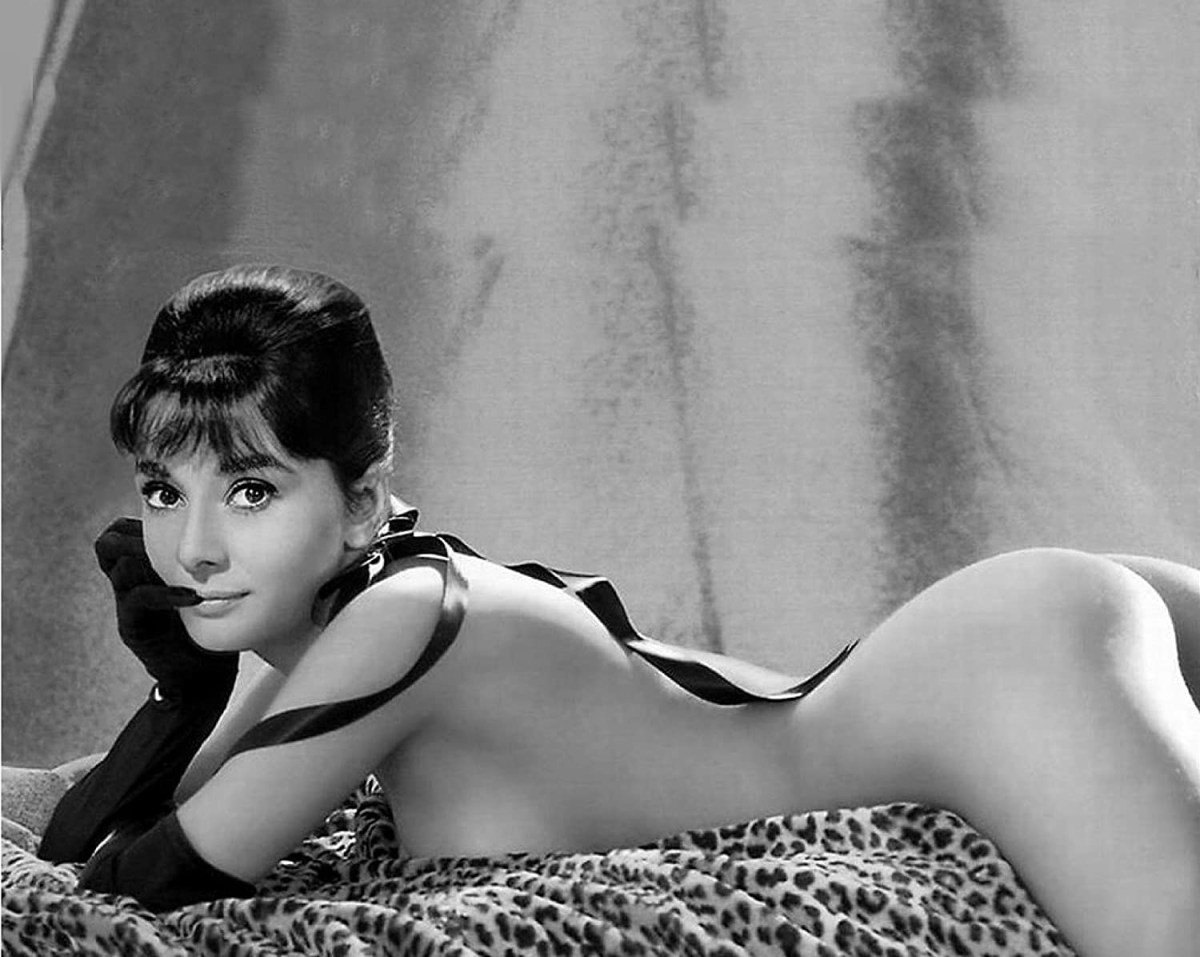 Ретро красивые женщины с волосатыми лобками