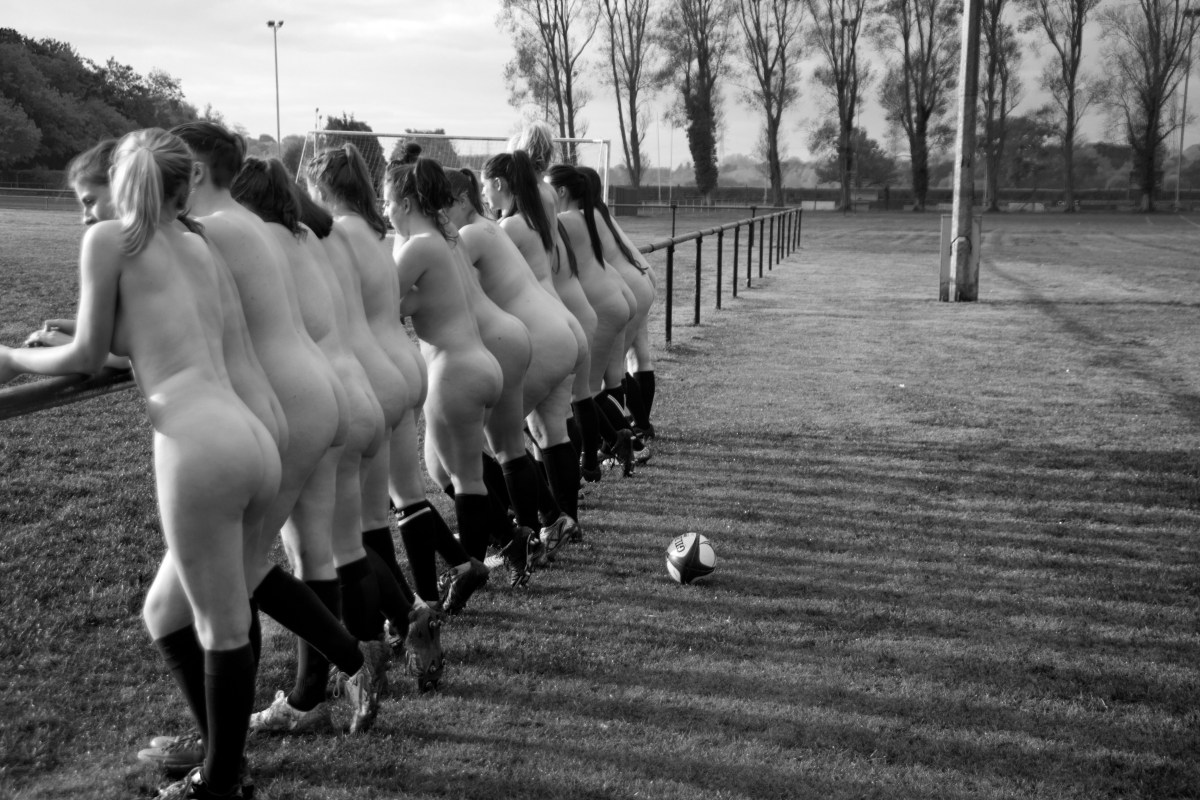 Женщины регбистки голые