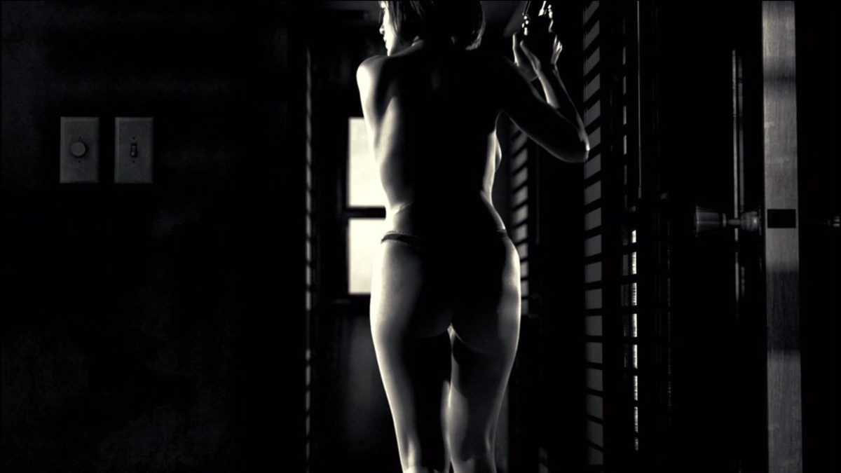 Карла Гуджино голая в фильме