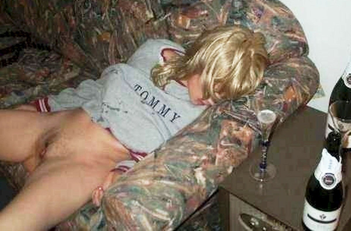 Трах пьяных спящих девушек