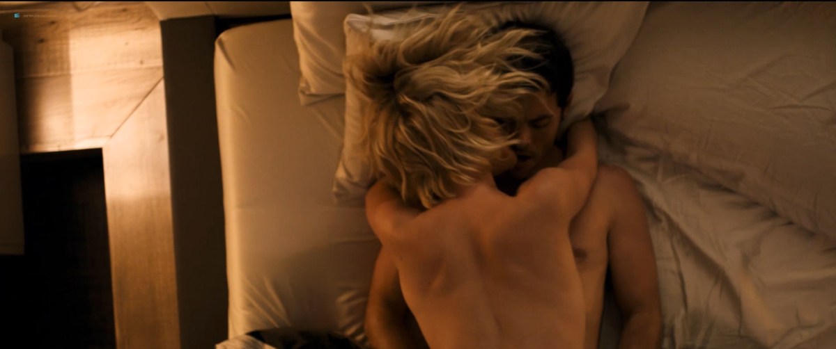 Канадская порномодель Изабель Лукас