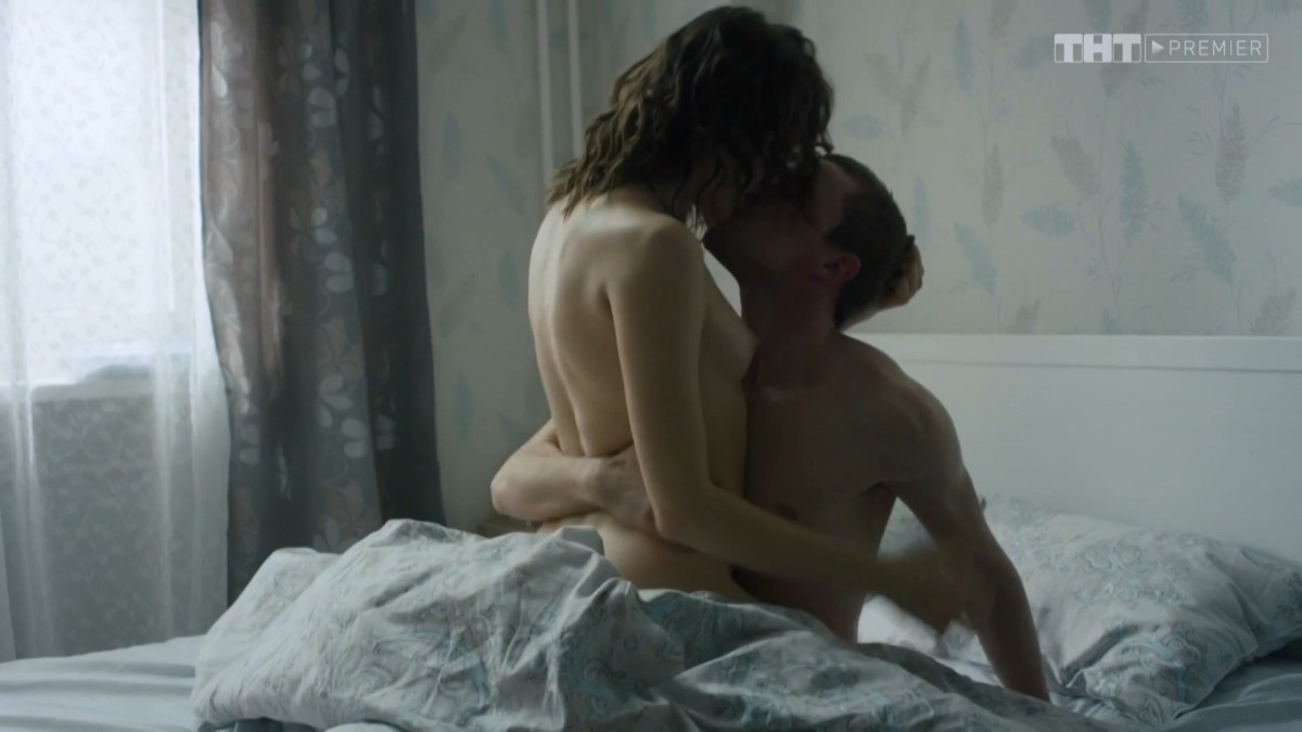 Елена Подкаминская грудь