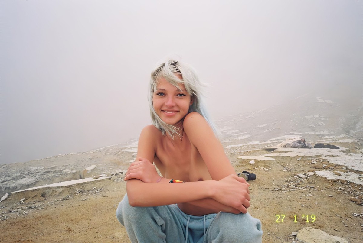 Молодая модель Ирина голая