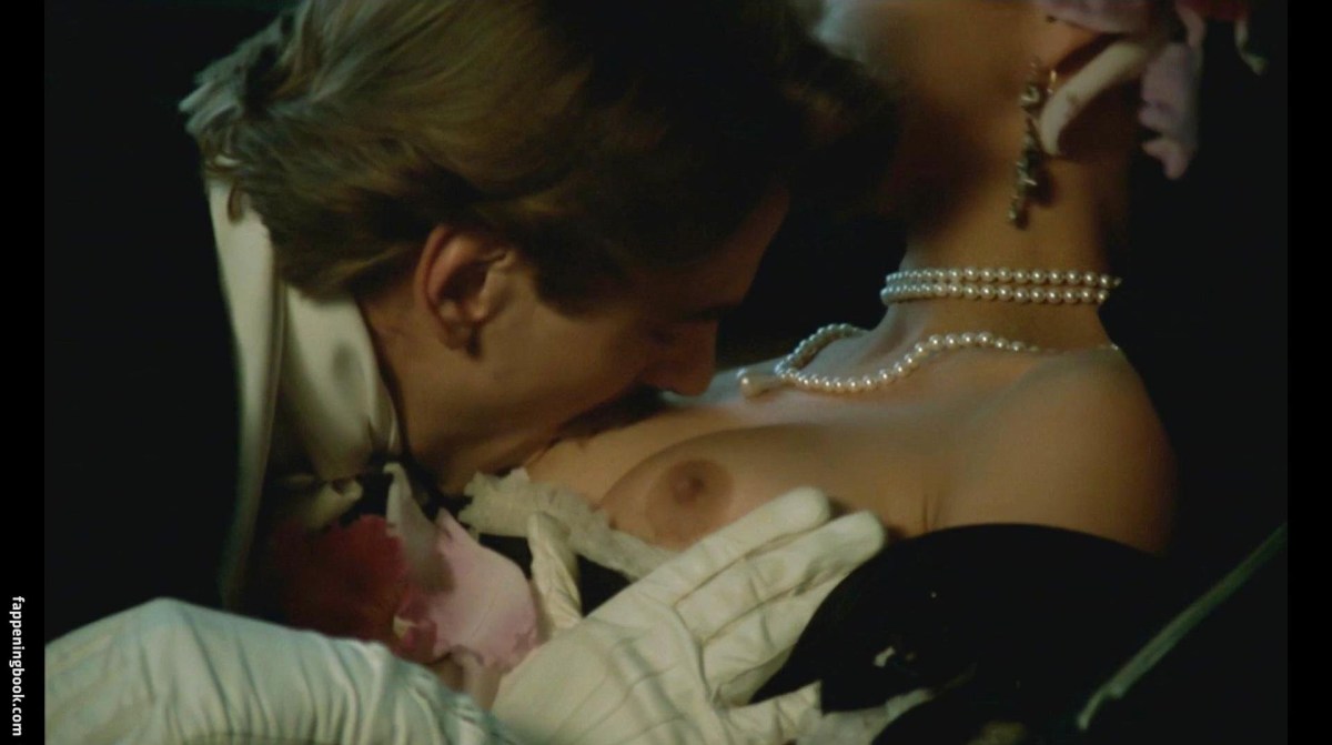 Любовь Свана Орнелла Мути голая