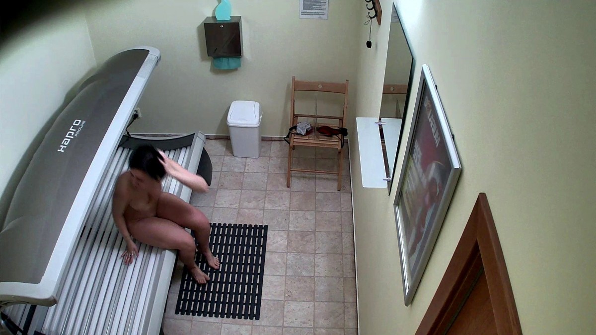 Подглядывание солярий ню