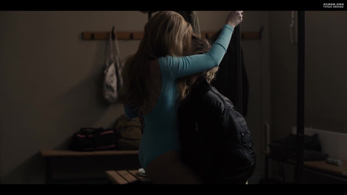 Джина Стибиц Gina Stiebitz голая