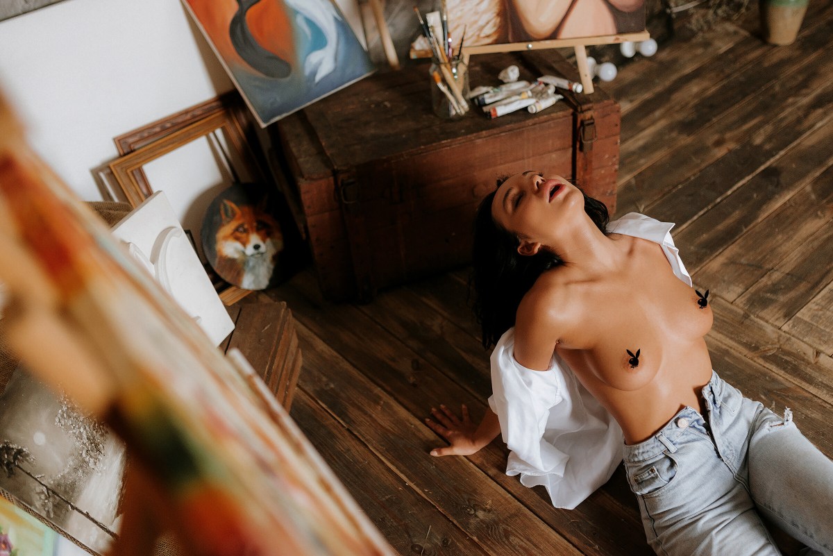 Олеся Левина голая