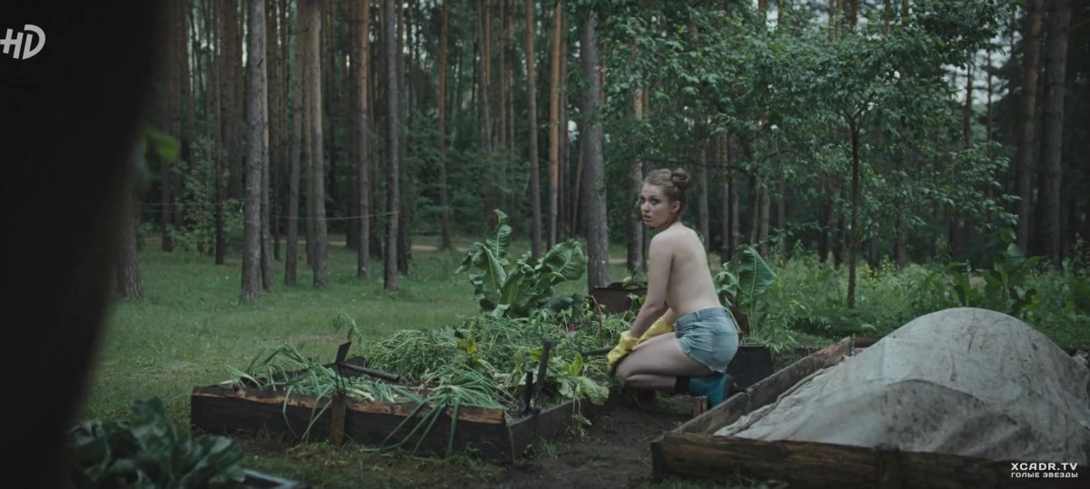 Вероника Мохирева топлес