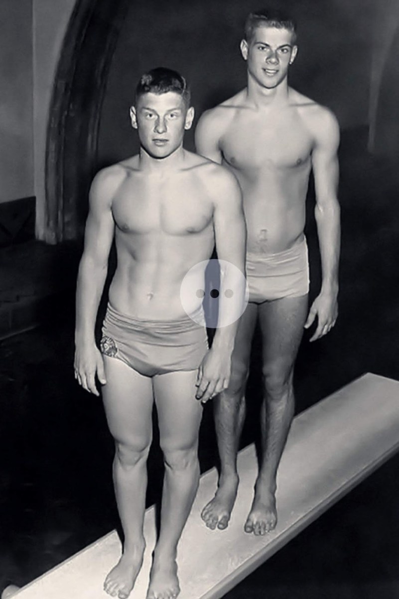 Мужское плавание нагишом