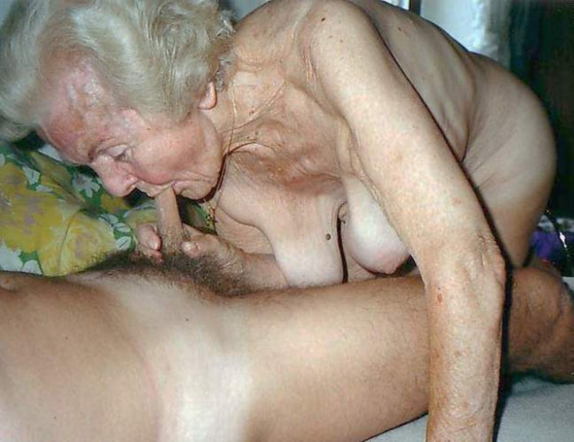Пьяные голые женщины с мужиками