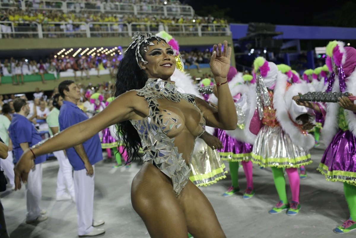 Голые бразильянки Brazilian Carnival 2020